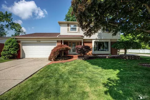 1700 Kenwood, Trenton, MI 48183
