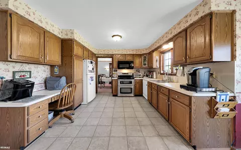 576 Woods, Grosse Pointe Woods, MI 48236 photo 21