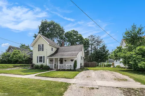 103 Lenawee, Durand, MI 48429 photo 3