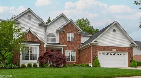 36510 Orchard Lk, New Baltimore, MI 48047