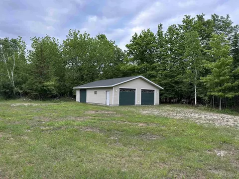 tbd 17th Harbor Rd, Garden, MI 49835
