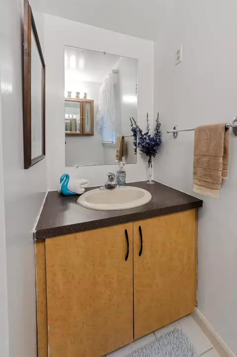 Bath - 3494 E Pinecrest, Gladwin, MI 48624 photo 5 of 8