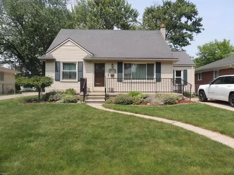 21801 Lakeland, Saint Clair Shores, MI 48081