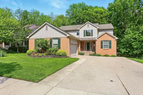2729 Long Mdw, Rochester Hills, MI 48307