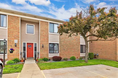 1660 River #34, Marysville, MI 48040