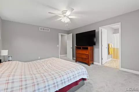 Bedroom - 3228 Pender, Adrian, MI 49221 photo 2 of 4
