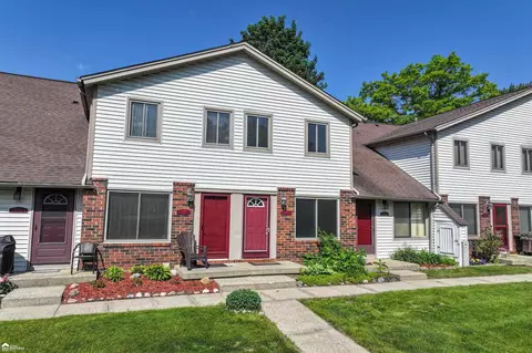 7210 Bluewater #152, Clarkston, MI 48348