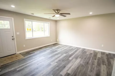 3253 Herrick, Flint, MI 48532 photo 2