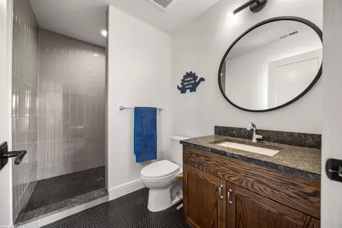 Bath - 72460 Henry D, Romeo, MI 48065 photo 6 of 6