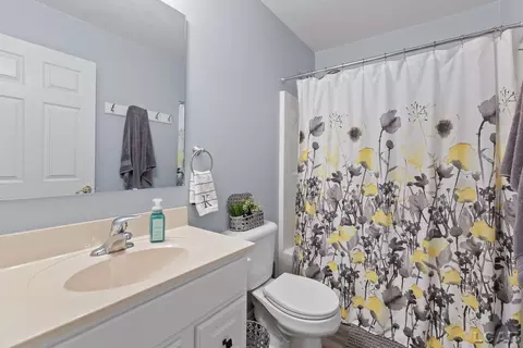 Bath - 681 Ridge, Tecumseh, MI 49286 photo 1 of 3