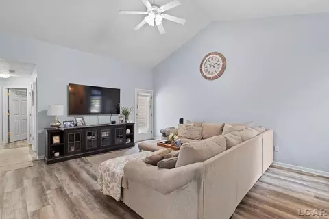 Entry Way - 681 Ridge, Tecumseh, MI 49286 photo 1 of 2