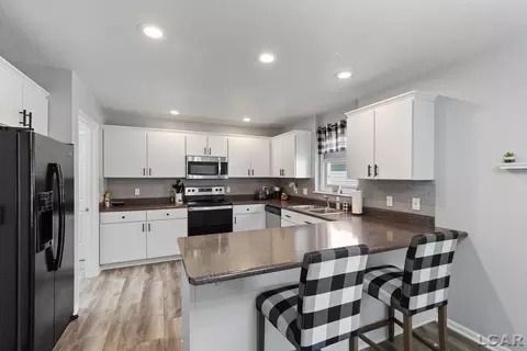 Kitchen - 681 Ridge, Tecumseh, MI 49286 photo 2 of 7