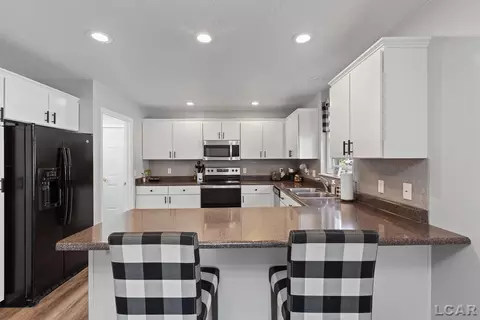 Kitchen - 681 Ridge, Tecumseh, MI 49286 photo 4 of 7