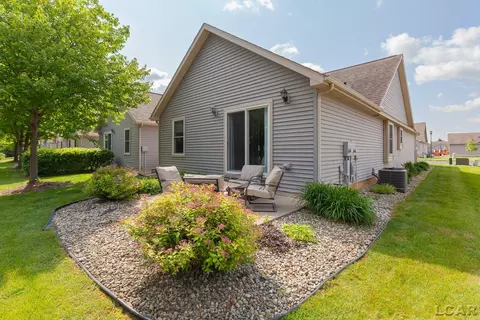 Exterior - 681 Ridge, Tecumseh, MI 49286 photo 4 of 5