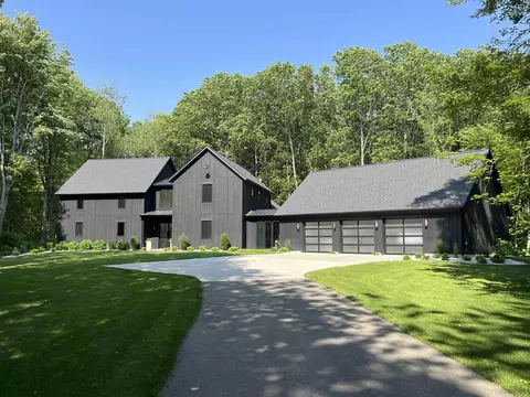 3819 Sand Castle, Holland, MI 49423