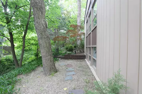 Exterior - 335 Edgemont, Flint, MI 48503 photo 20 of 24