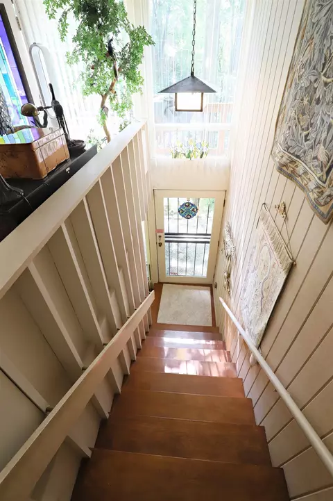 Entry Way - 335 Edgemont, Flint, MI 48503 photo 1 of 1