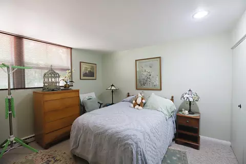 Bedroom - 335 Edgemont, Flint, MI 48503 photo 2 of 3