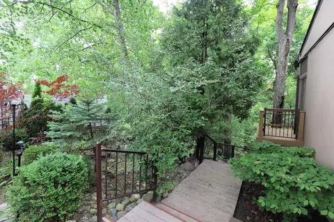 Exterior - 335 Edgemont, Flint, MI 48503 photo 10 of 24