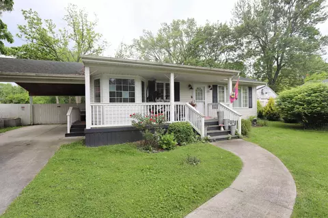 Exterior - 1052 E Rowland, Grand Blanc, MI 48507 photo 13 of 15