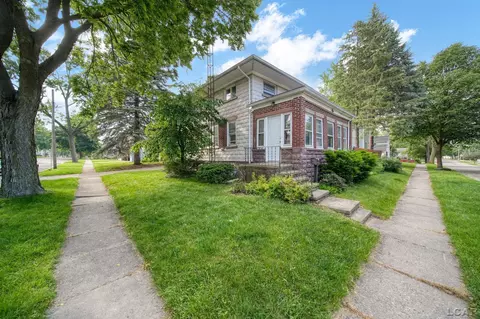 428 Elm St, Adrian, MI 49221 photo 2