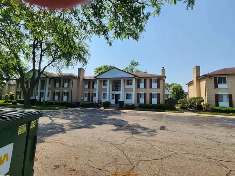 29320 Gloede UNIT 117 / B-1, Warren, MI 48088