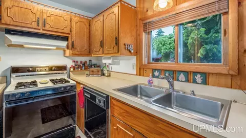 8188 Garth Point 2525, Rapid River, MI 49878 photo 6