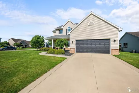 Exterior - 696 Webber, Temperance, MI 48182 photo 3 of 10