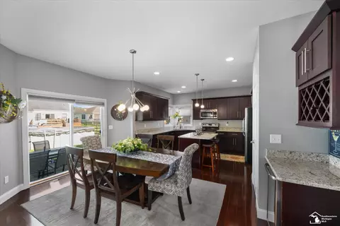 Dining - 696 Webber, Temperance, MI 48182 photo 1 of 2