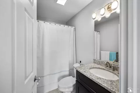 Bath - 696 Webber, Temperance, MI 48182 photo 2 of 2