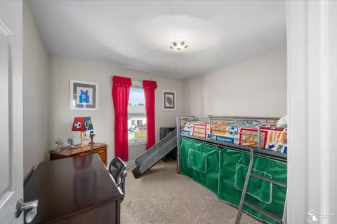 Bedroom - 696 Webber, Temperance, MI 48182 photo 7 of 8