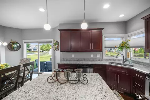 Kitchen - 696 Webber, Temperance, MI 48182 photo 3 of 3