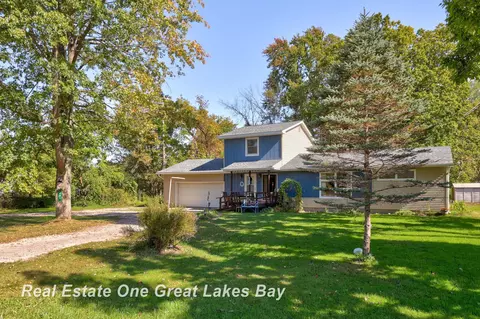 959 N Cass, Vassar, MI 48768