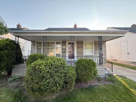 21535 Syracuse, Warren, MI 48091