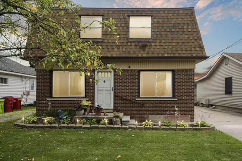 37820 Maplehill, Harrison Township, MI 48045