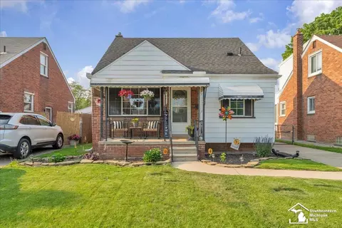 13308 Wesley, Southgate, MI 48195