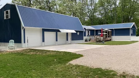 1335 28th, Manistee, MI 49660