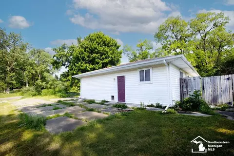 Exterior - 6200 Jackman, Temperance, MI 48182 photo 3 of 10