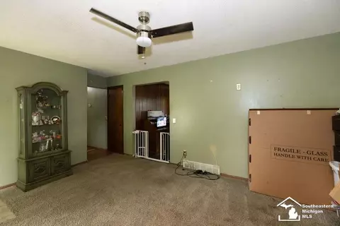 Living - 6200 Jackman, Temperance, MI 48182 photo 3 of 3