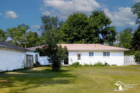 Exterior - 6200 Jackman, Temperance, MI 48182 photo 5 of 10