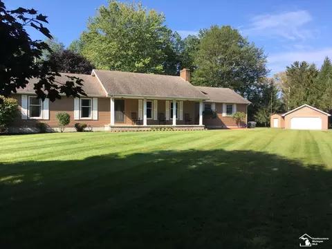 8735 Whiteford Ctr, Ottawa Lake, MI 49267