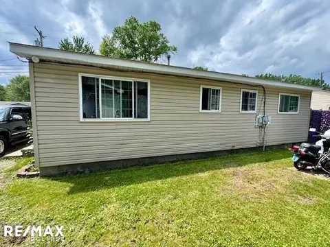 9475 Lakepointe, Algonac, MI 48001 photo 2