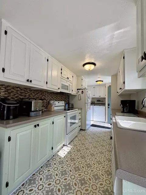 4828 I Rd, Bark River, MI 49807 photo 15