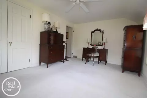 880 Pemberton, Grosse Pointe Park, MI 48230 photo 28