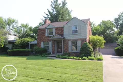 880 Pemberton, Grosse Pointe Park, MI 48230 photo 2