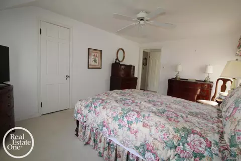 880 Pemberton, Grosse Pointe Park, MI 48230 photo 22
