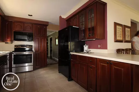 880 Pemberton, Grosse Pointe Park, MI 48230 photo 9