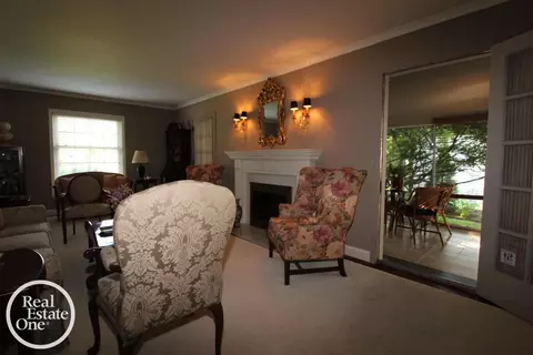 880 Pemberton, Grosse Pointe Park, MI 48230 photo 5