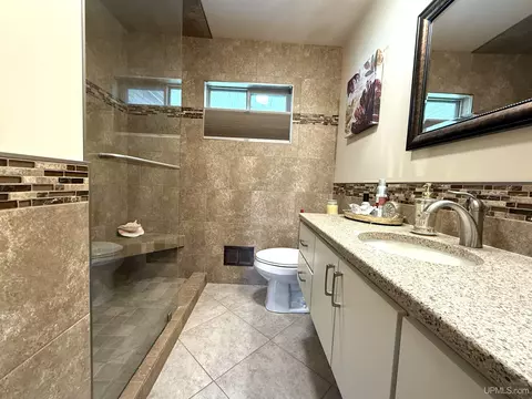 233 S 22nd, Escanaba, MI 49829 photo 8