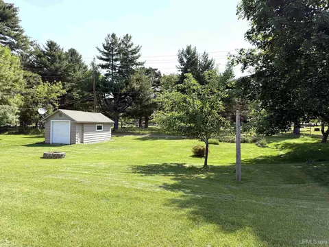 233 S 22nd, Escanaba, MI 49829 photo 16